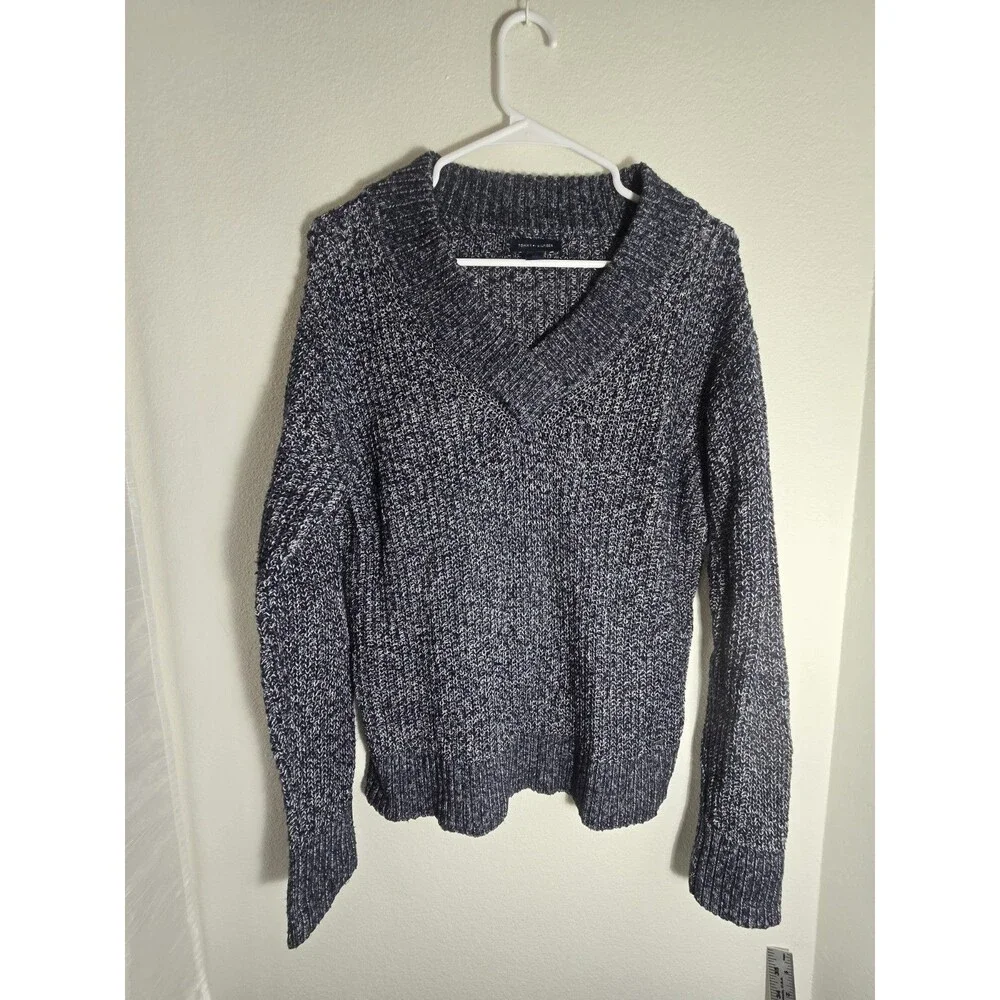 Tommy Hilfiger Navy White Marled Knit V-Neck Sweater Women’s Large - Picture 2 of 14